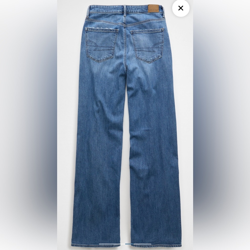 AE Dreamy Drape Stretch Super High-Rise Baggy Wide-Leg Jeans in Light Blue Denim - Picture 4 of 7